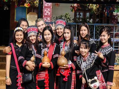 lahu_woman 2.jpg